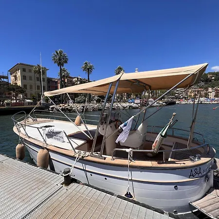 Ca De La Mia, Chiavari, 60 Sqm With 1 Bedroom, 1 Bathroom, Near The Centre, With Free Parking Lot At 400 Mt From The Chiavari