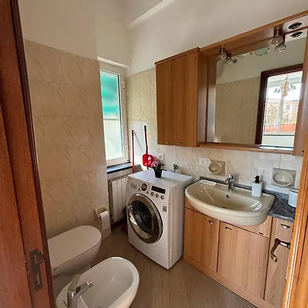 شقة Ca De La Mia, 60 Sqm With 1 Bedroom, 1 Bathroom, Near The Centre, With Free Parking كيافاري