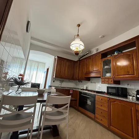 Ca De La Mia, 60 Sqm With 1 Bedroom, 1 Bathroom, Near The Centre, With Free Parking