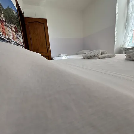 Ca De La Mia, * كيافاري